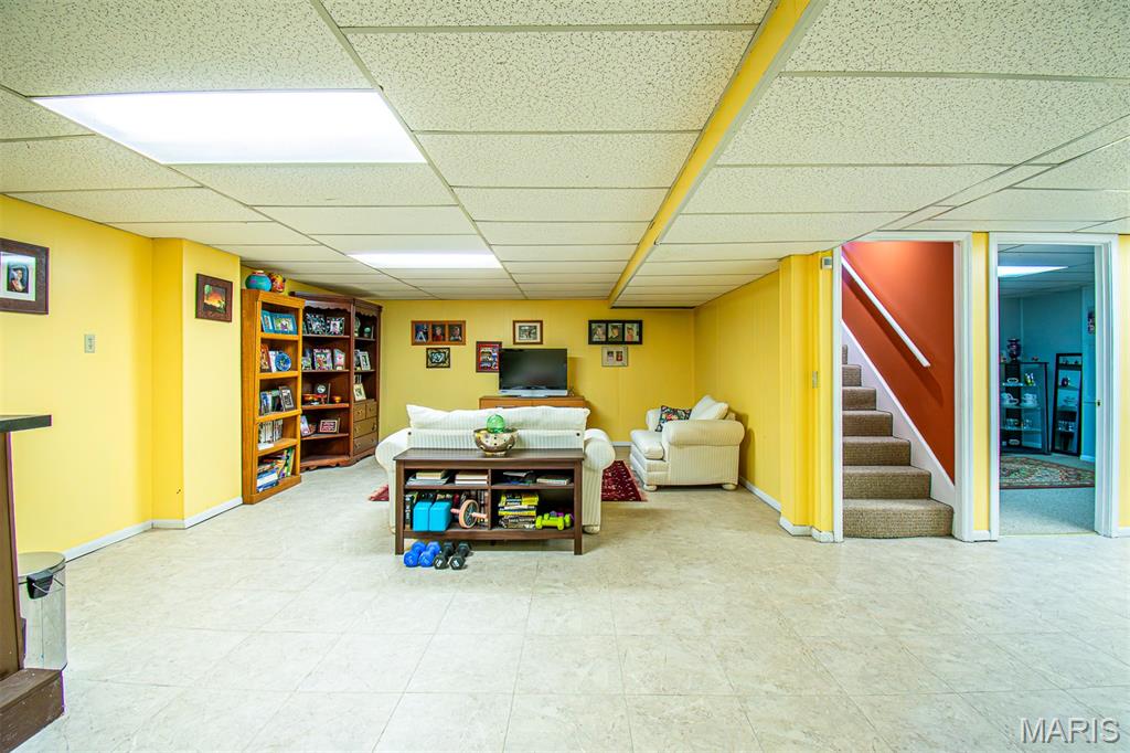 2025 Rurline Drive St. Louis, MO 63146 - Photo 57 of 92