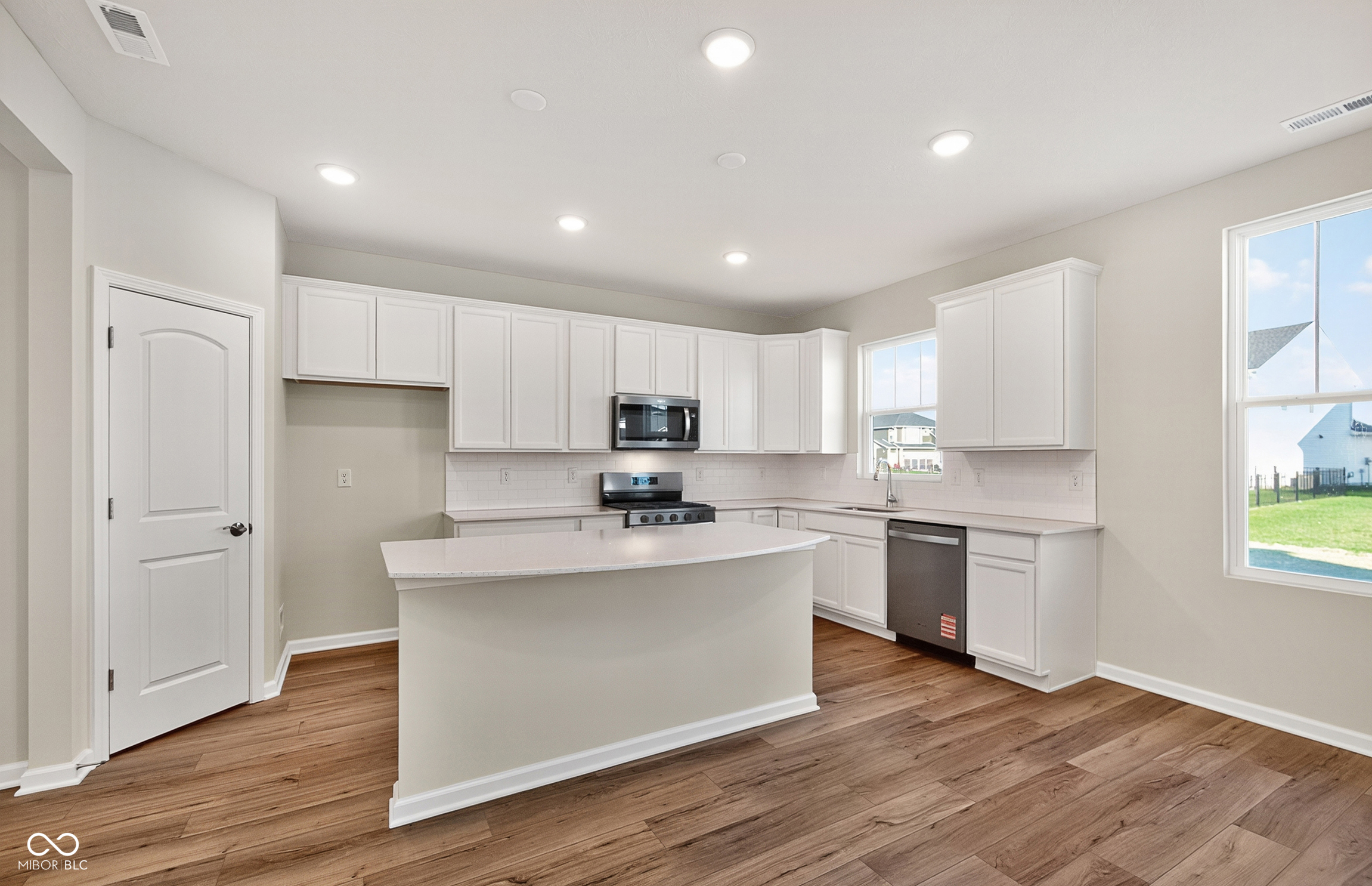 6856 Seabiscuit Road Whitestown, IN 46075 - Photo 9 of 29