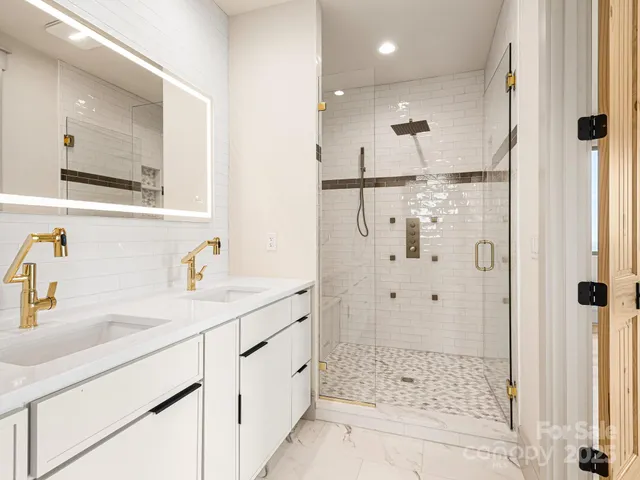 $1,398,000 | 246 Half Moon Mile, Lake Lure, NC 28746