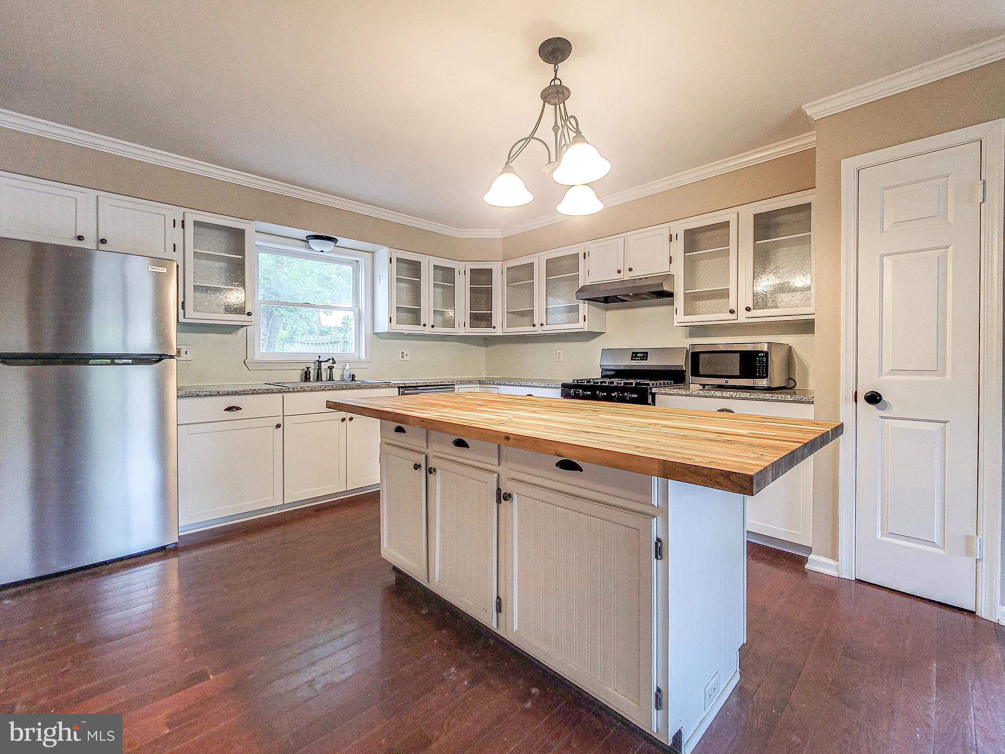 19087 Fuller Heights Road Triangle, VA 22172 - Photo 16 of 60 Gallery Image 16