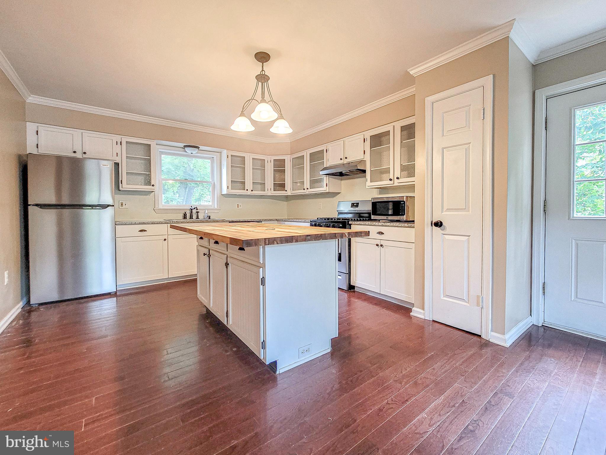 19087 Fuller Heights Road Triangle, VA 22172 - Photo 17 of 60 Gallery Image 17