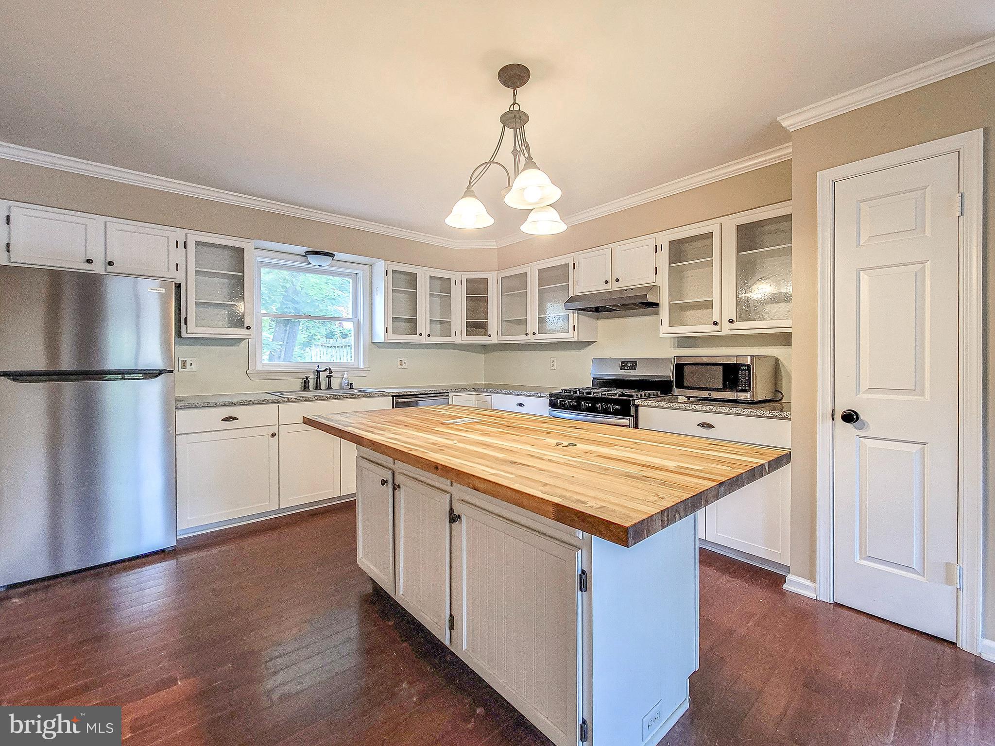 19087 Fuller Heights Road Triangle, VA 22172 - Photo 20 of 60 Gallery Image 20