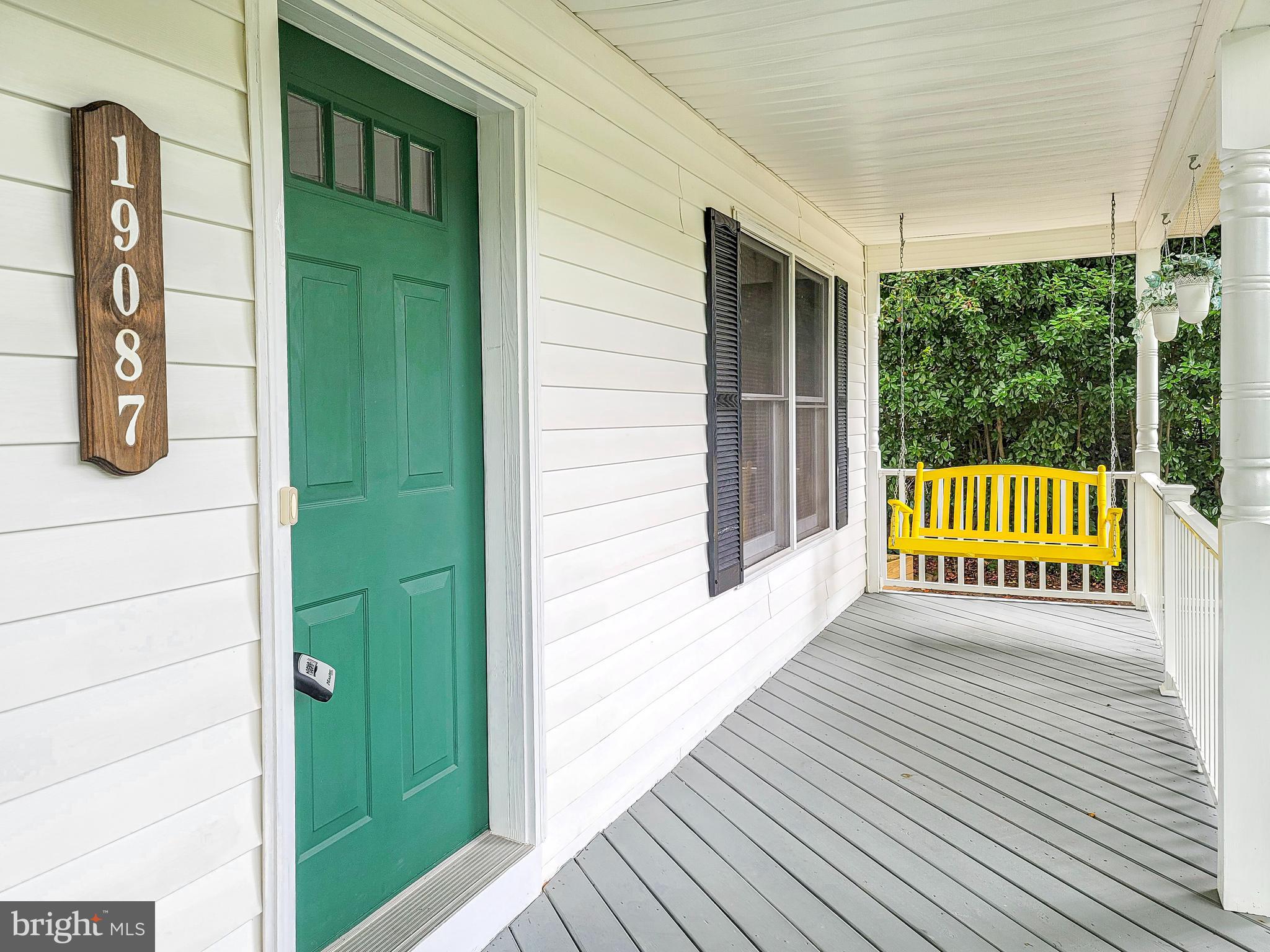 19087 Fuller Heights Road Triangle, VA 22172 - Photo 4 of 60 Gallery Image 4