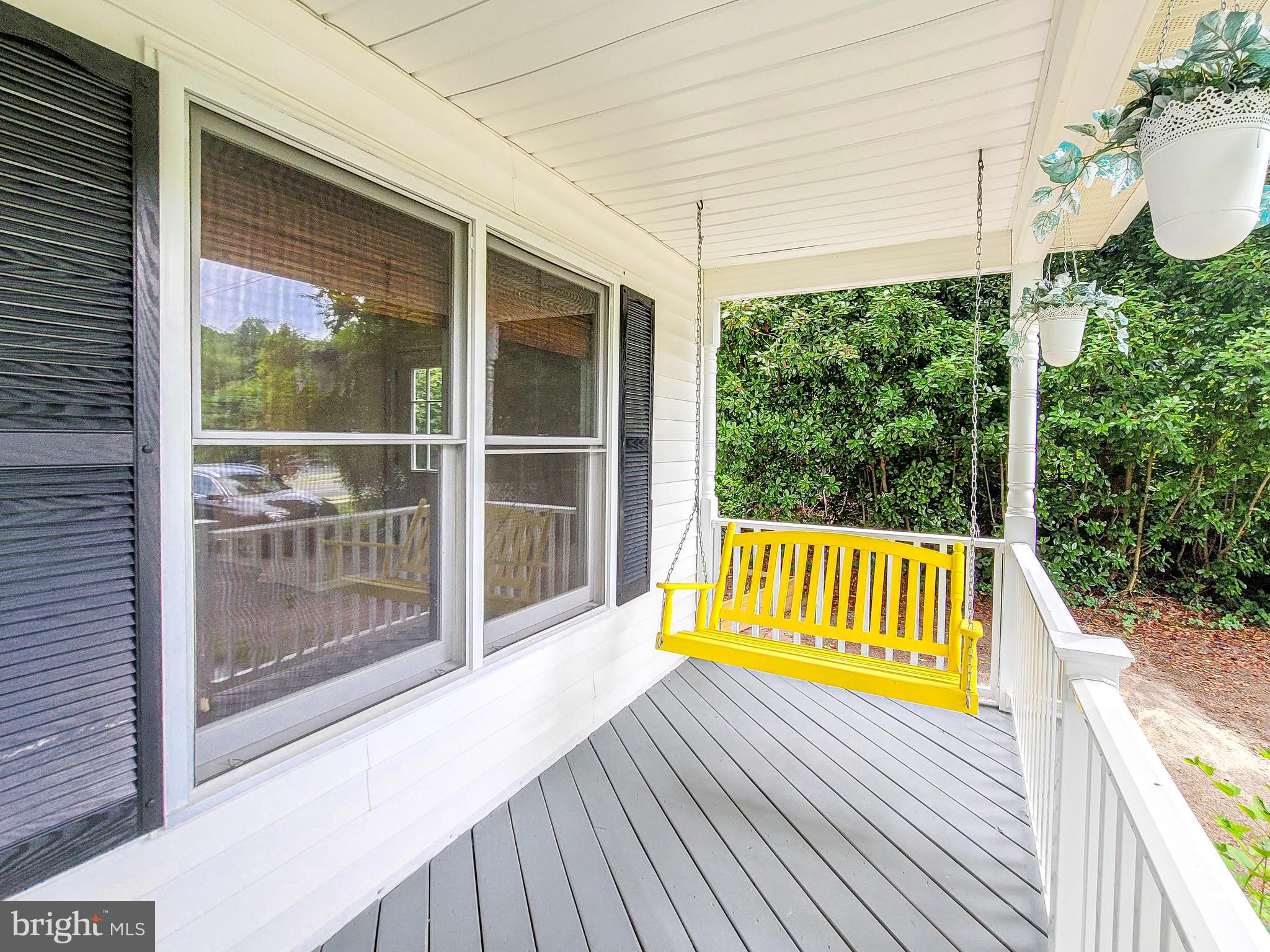 19087 Fuller Heights Road Triangle, VA 22172 - Photo 5 of 60 Gallery Image 5