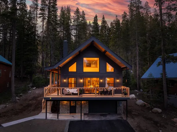$1,850,000 | 9339 Pahatsi Road, Soda Springs, CA 95728
