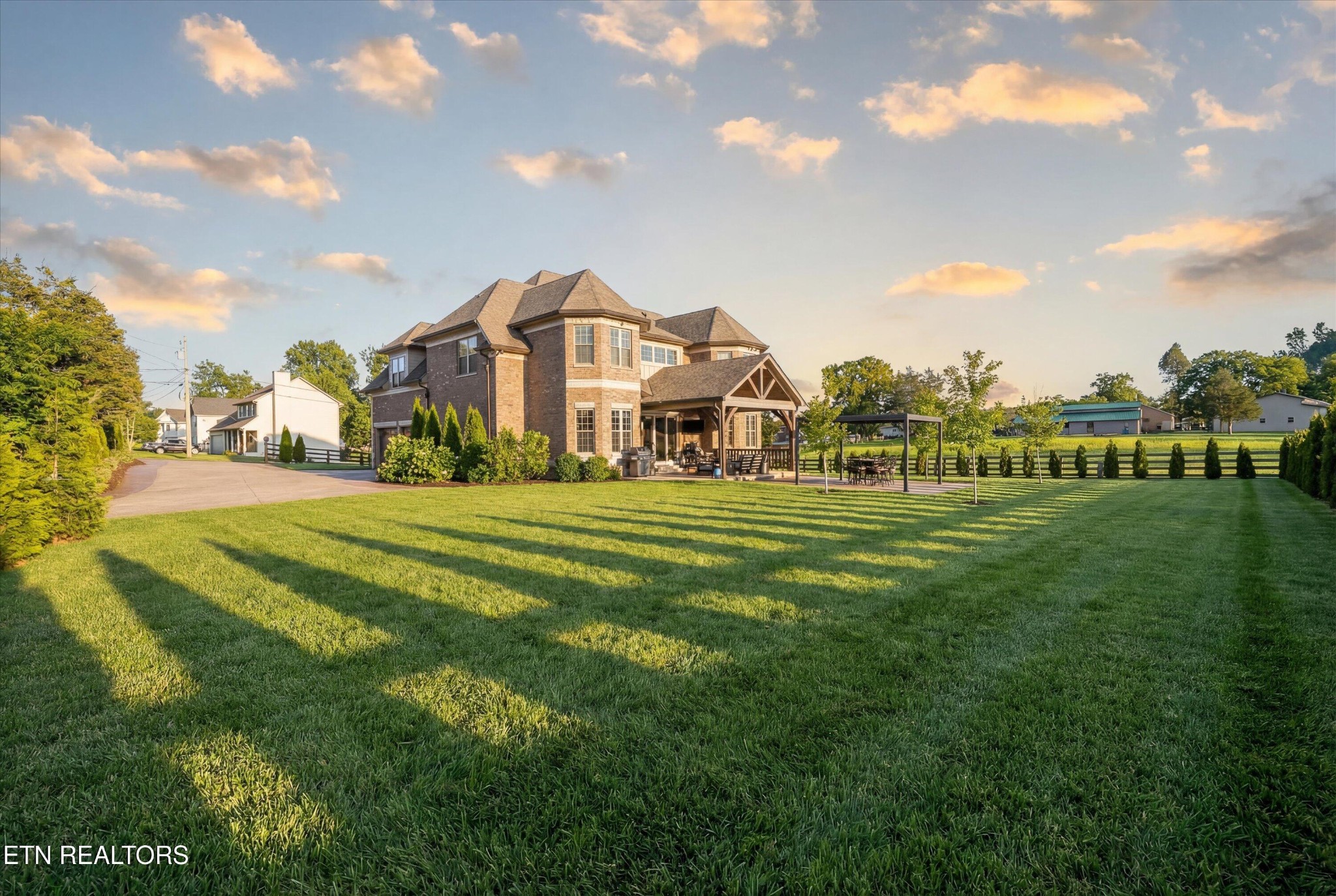 1807 Thompson Road Knoxville, TN 37932 - Photo 12 of 60 Gallery Image 12