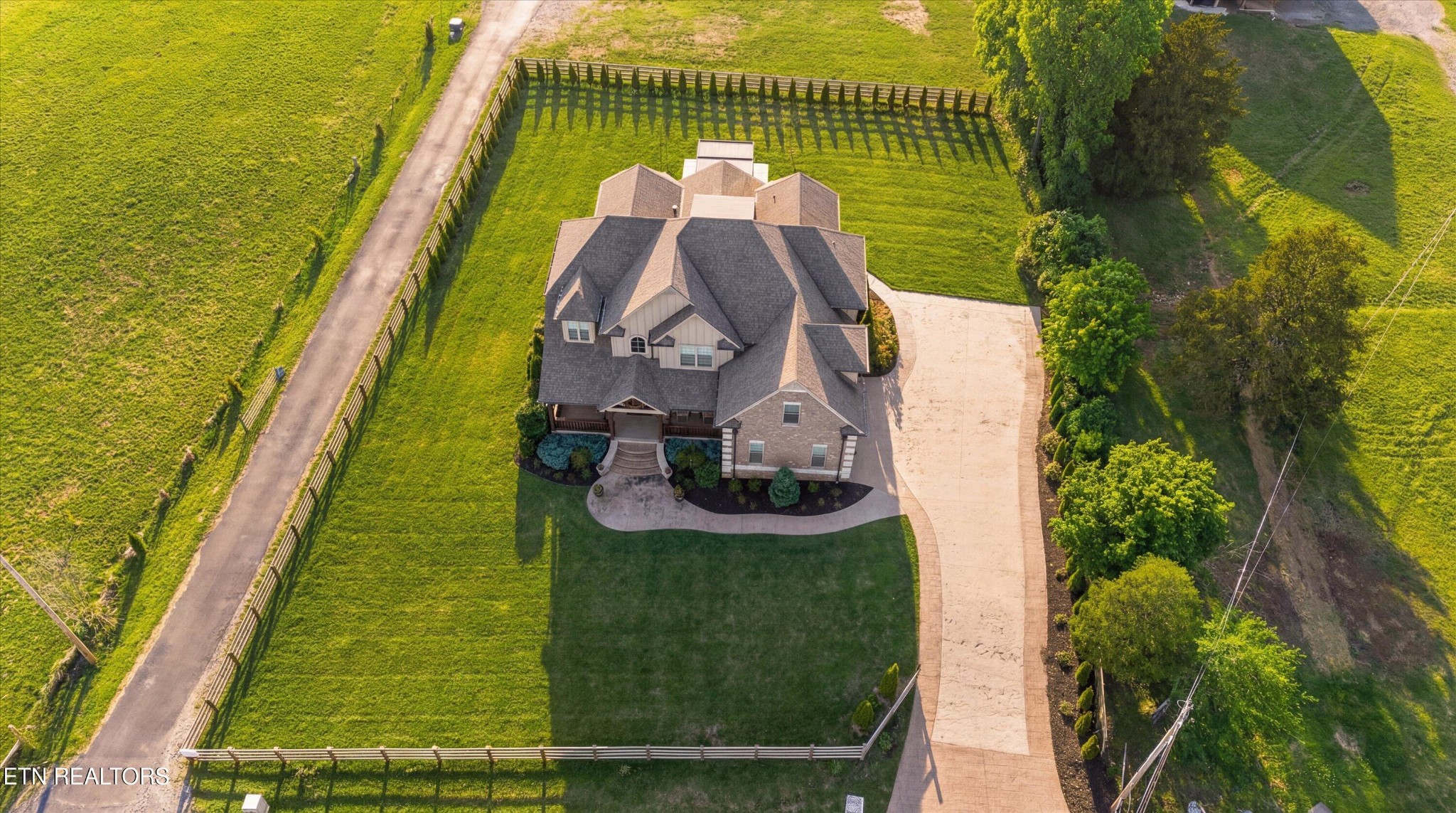 1807 Thompson Road Knoxville, TN 37932 - Photo 15 of 60 Gallery Image 15