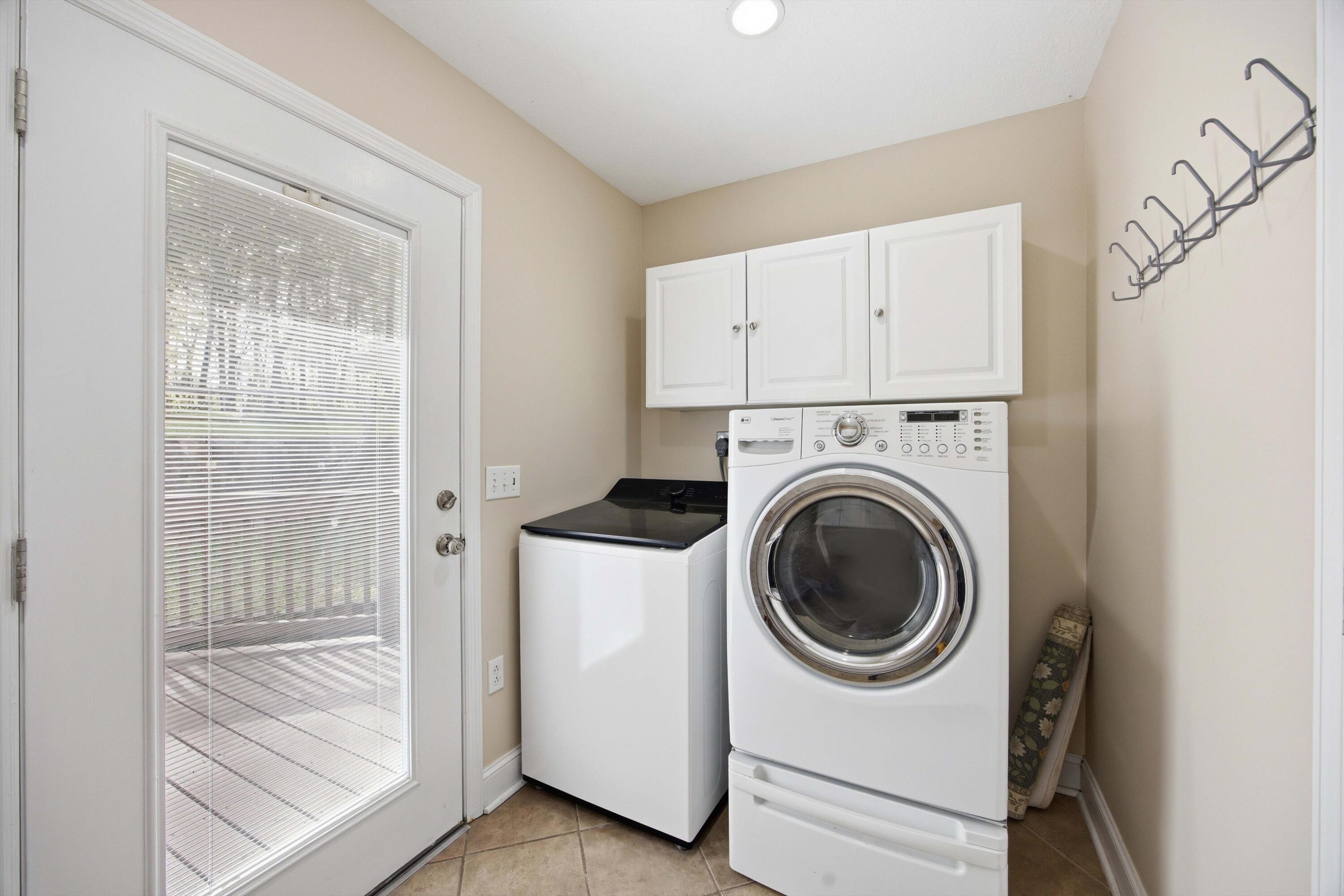 11102 London Lane Apison, TN 37302 - Photo 27 of 37 Laundry room