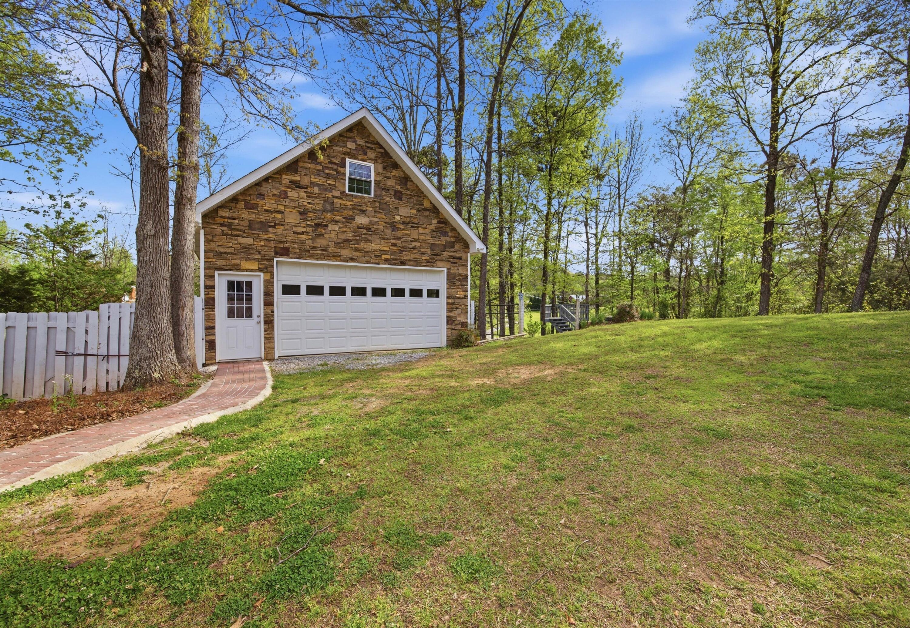 11102 London Lane Apison, TN 37302 - Photo 29 of 37 Detached Garage