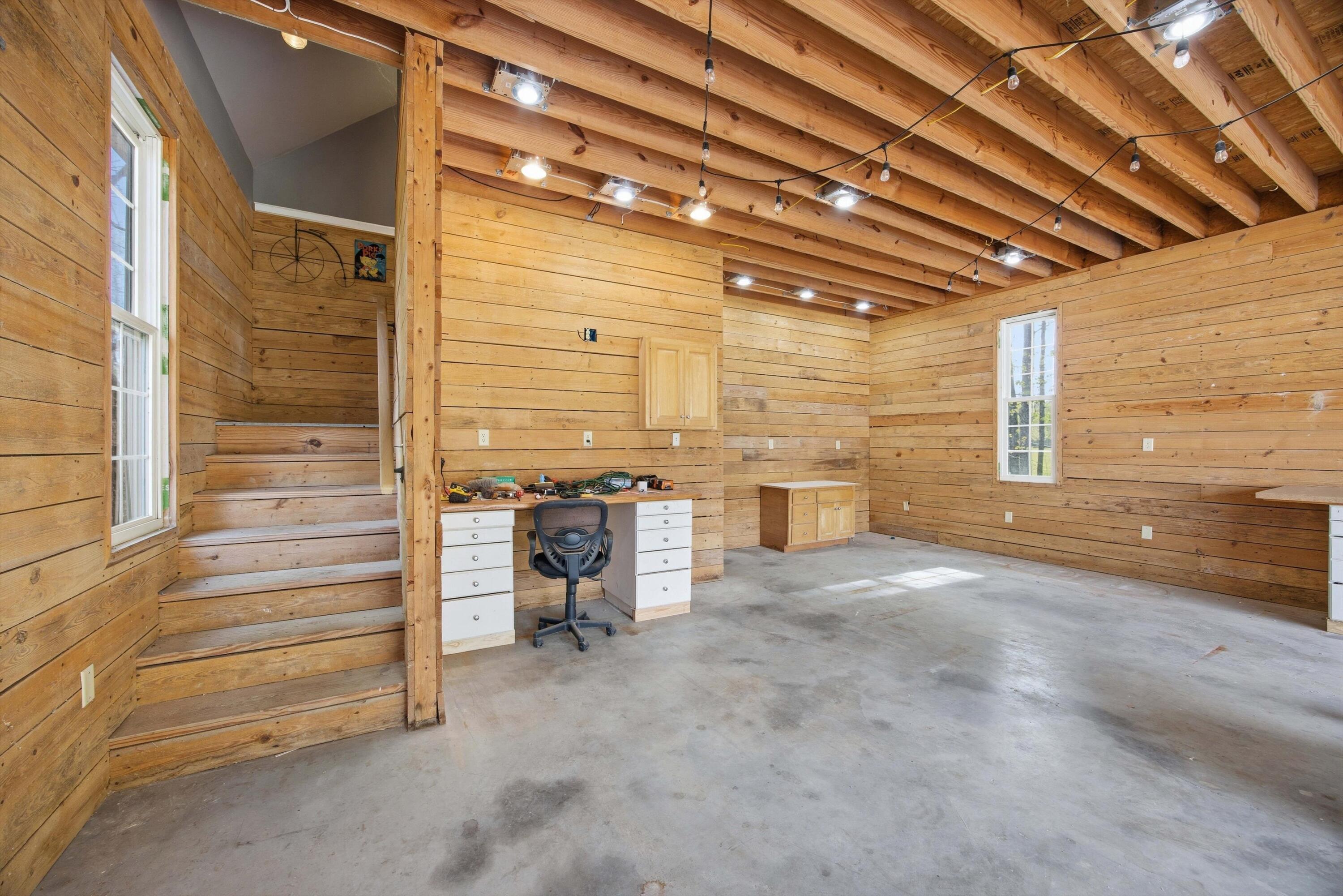 11102 London Lane Apison, TN 37302 - Photo 5 of 37 Detached garage