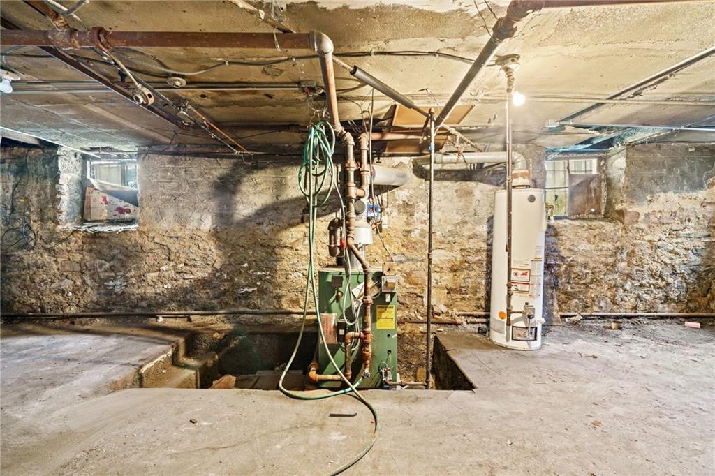 282 Buffalo Avenue Brooklyn, NY 11213 - Photo 18 of 22 a view of entryway