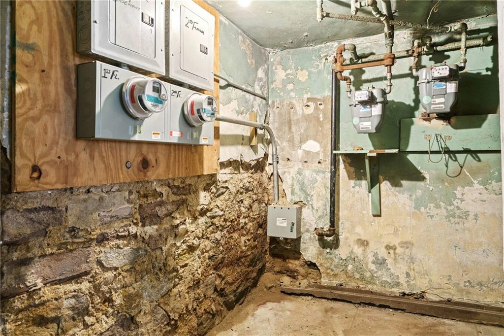 282 Buffalo Avenue Brooklyn, NY 11213 - Photo 19 of 22 a street sign on the side of building