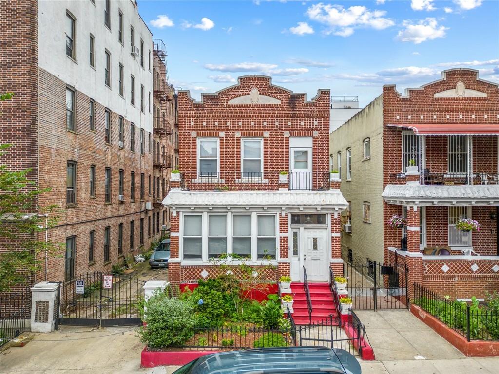 282 Buffalo Avenue Brooklyn, NY 11213 - Photo 2 of 22 a front view of a multi story building