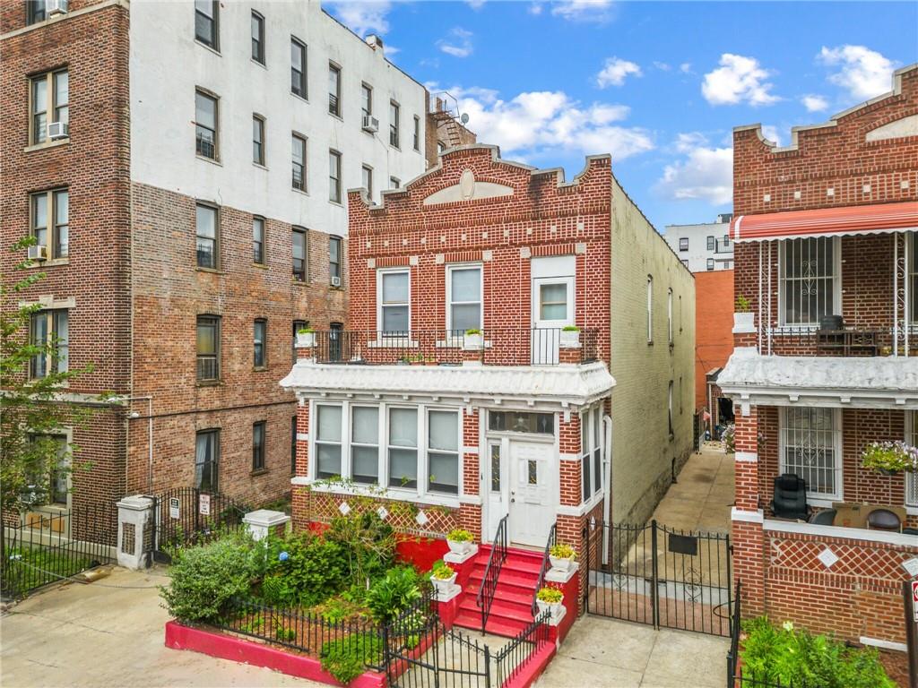 282 Buffalo Avenue Brooklyn, NY 11213 - Photo 3 of 22 a front view of a building