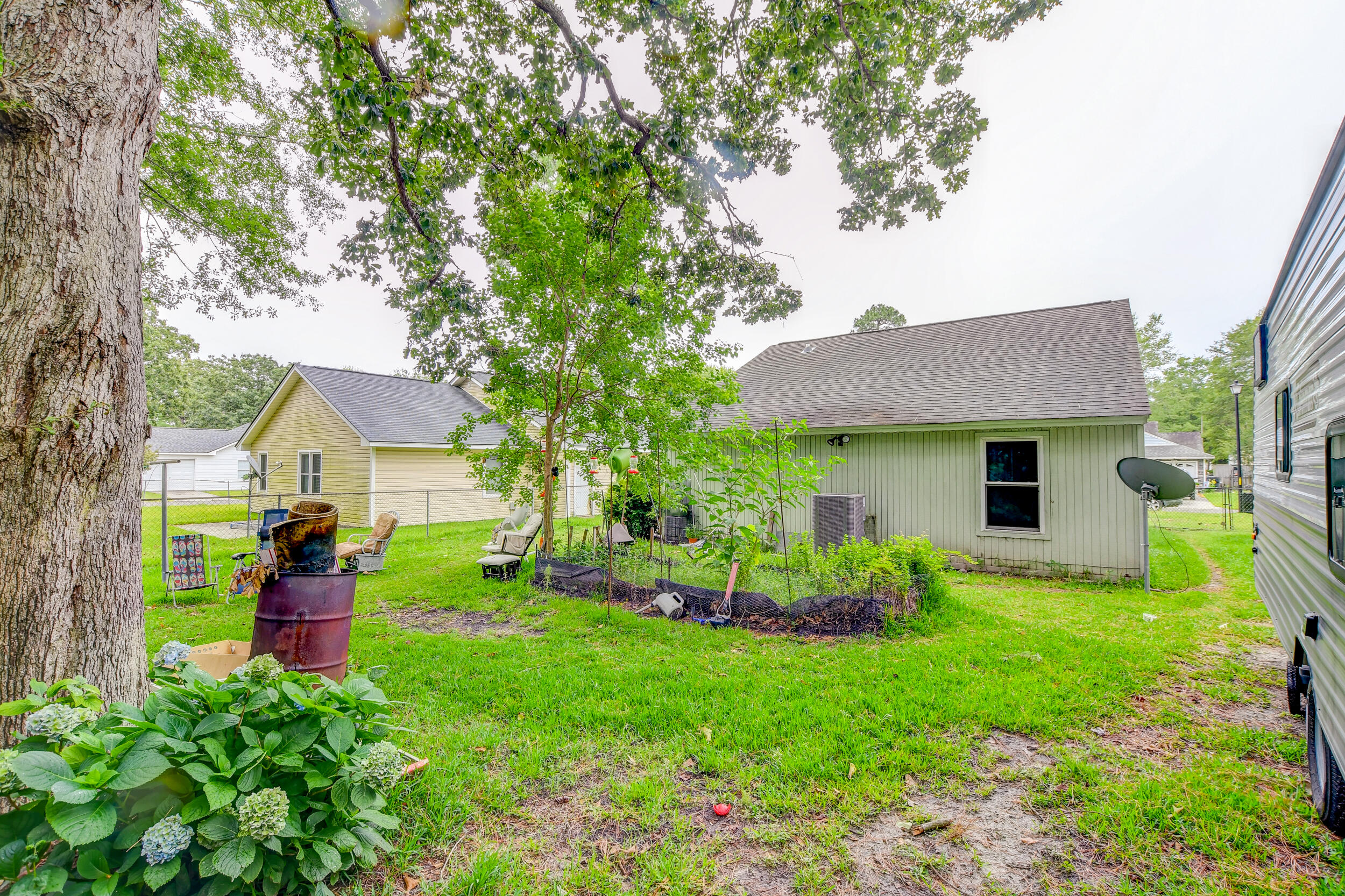 141 Manchester Road Summerville, SC 29486 - Photo 12 of 18 DSC_3618_19_20_21_22
