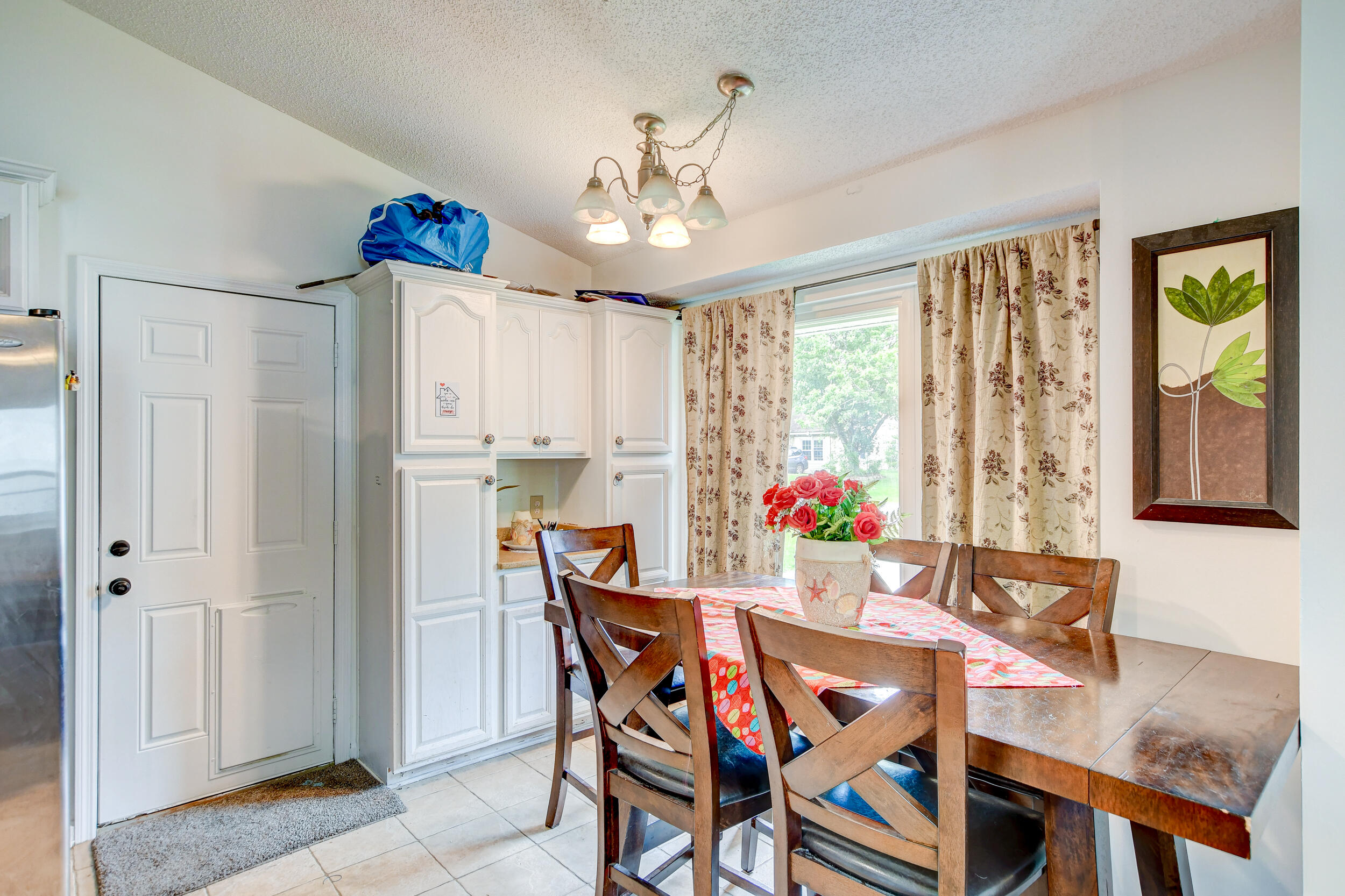 141 Manchester Road Summerville, SC 29486 - Photo 4 of 18 DSC_3543_4_5_6_7