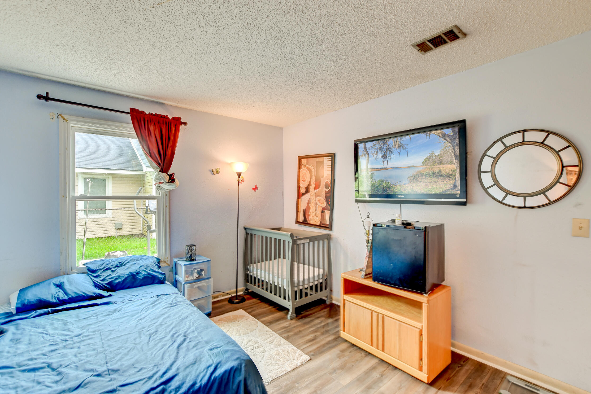 141 Manchester Road Summerville, SC 29486 - Photo 8 of 18 DSC_3578_79_80_81_82-Edit