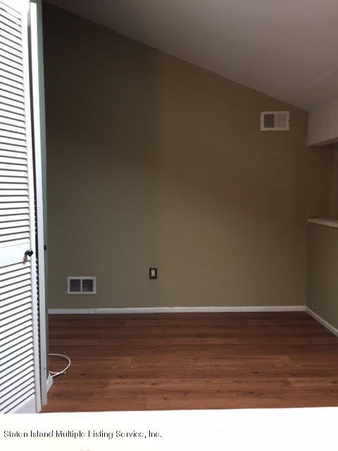 87 Selvin Loop Staten Island, NY 10303 - Photo 13 of 21 5