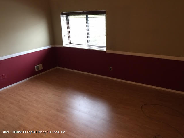 87 Selvin Loop Staten Island, NY 10303 - Photo 18 of 21 7