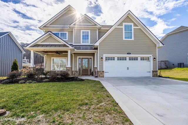 $674,900 | 131 Frst Crk Parkway, Oak Ridge, TN 37830