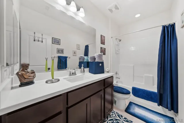 $800,000 | 35160 Mahogany Glen Drive, Winchester, CA 92596