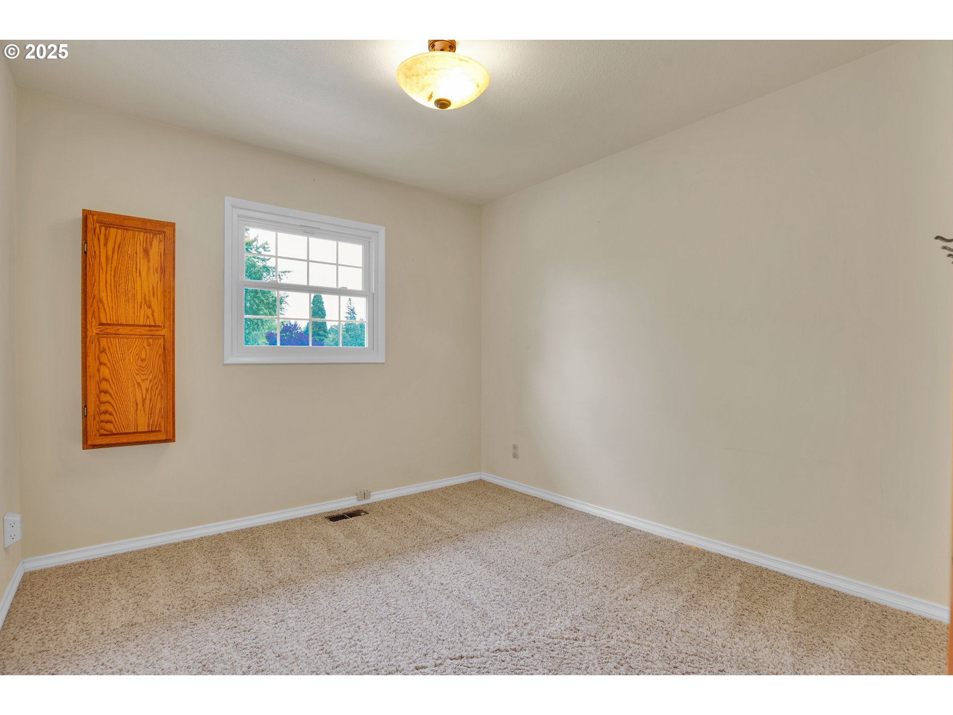 11675 Southwest Lynn Street Portland, OR 97223 - Photo 17 of 48 Bedroom