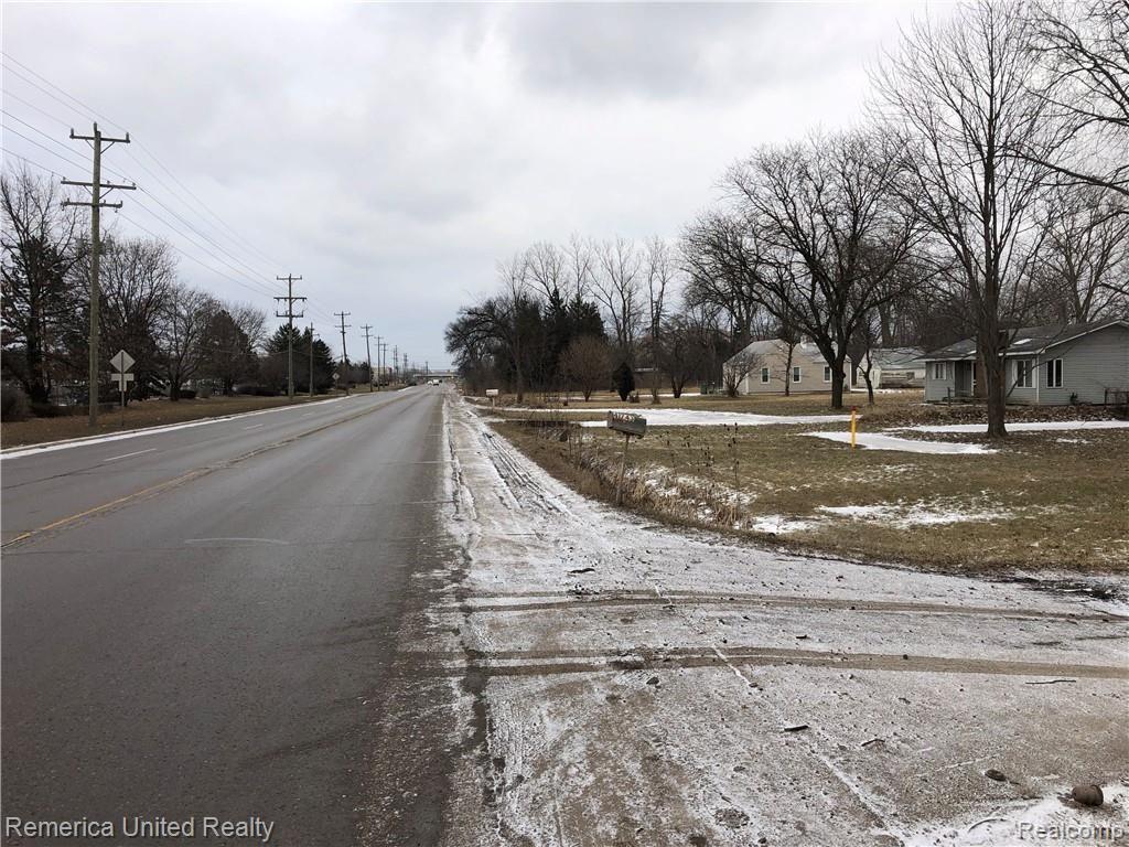 41743 Van Born Road Belleville, MI 48111 - Photo 10 of 37 5.jpg