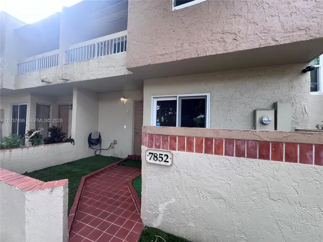 $2,700 | 7852 Northwest 7th Court, Unit 7852, Plantation, FL 33324