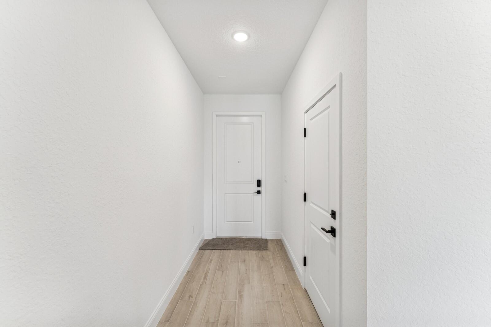 172 Southeast Birch Terrace, Unit 206 Stuart, FL 34997 - Photo 3 of 38 Foyer