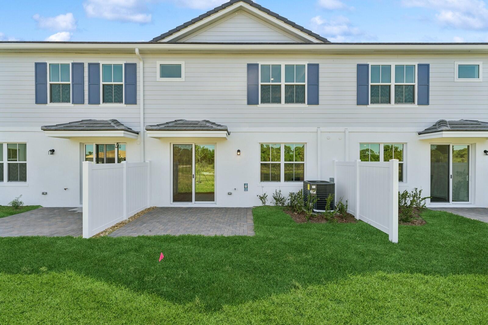 172 Southeast Birch Terrace, Unit 206 Stuart, FL 34997 - Photo 35 of 38 Backyard & Patio