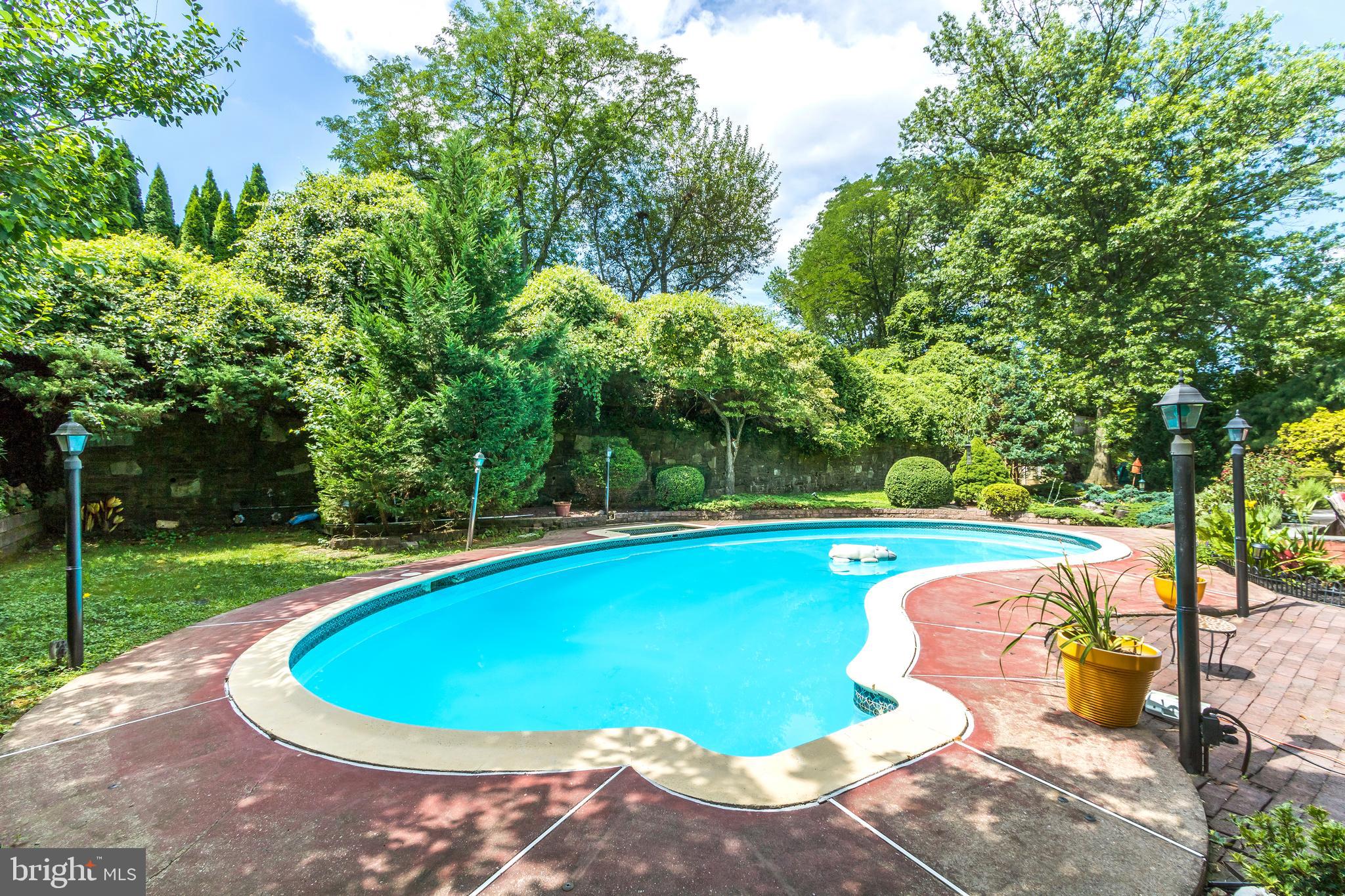 1252 Mettler Road Huntingdon Valley, PA 19006 - Photo 7 of 42 Inviting