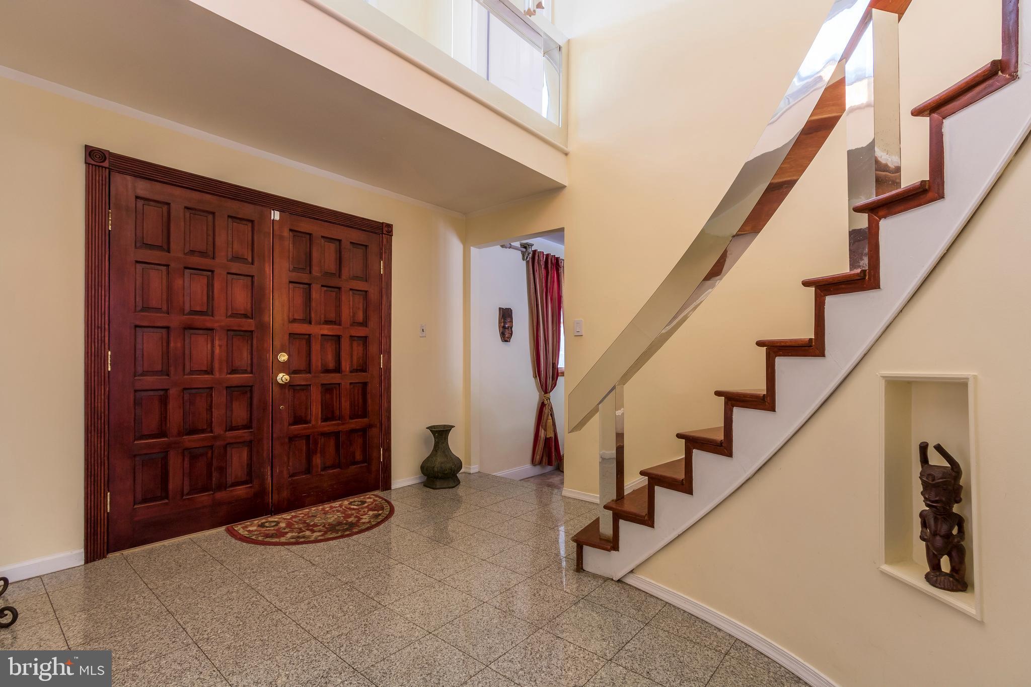 1252 Mettler Road Huntingdon Valley, PA 19006 - Photo 10 of 42 Foyer
