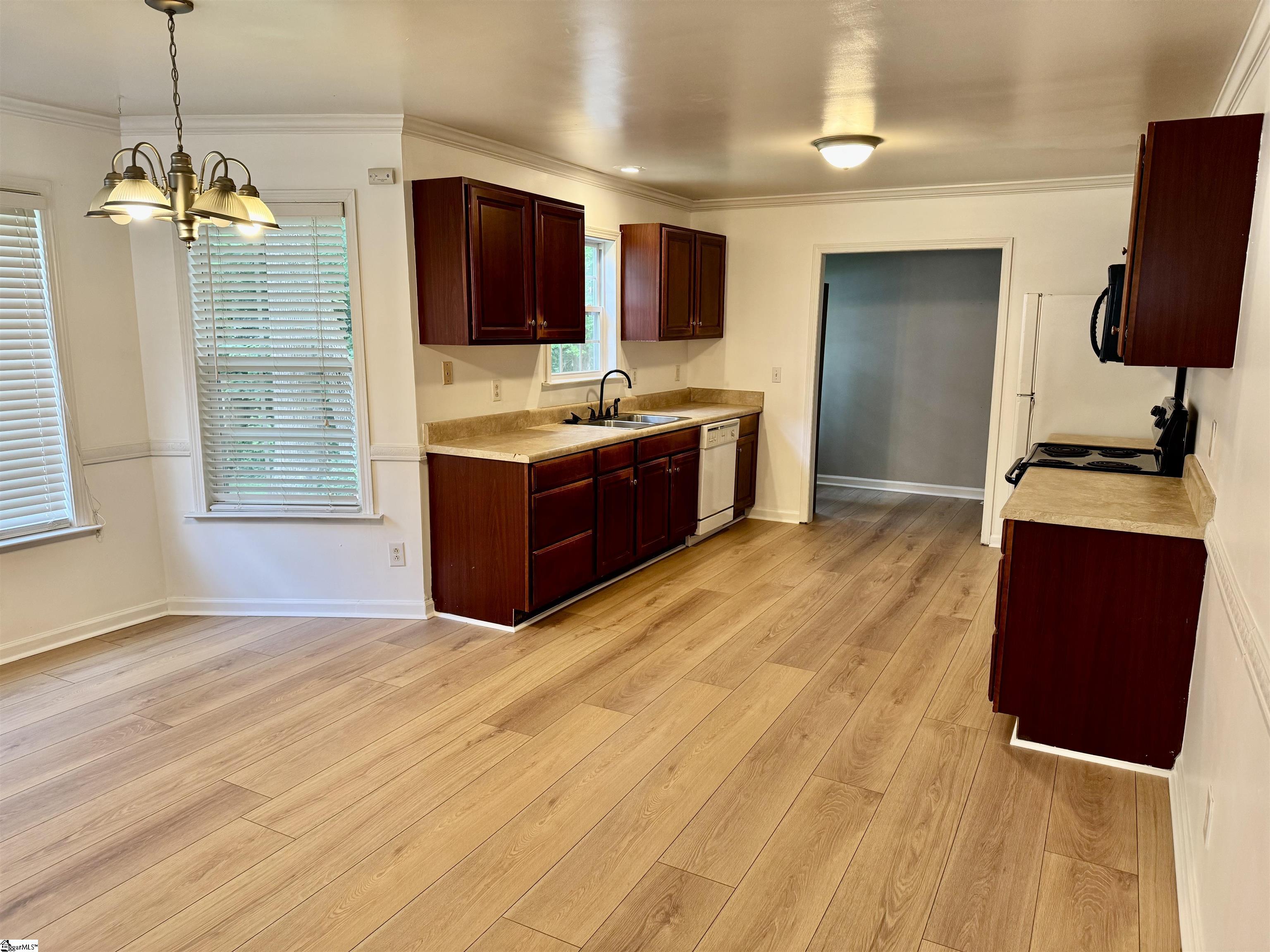 304 Tollgate Road Simpsonville, SC 29681 - Photo 8 of 32 Gallery Image 8