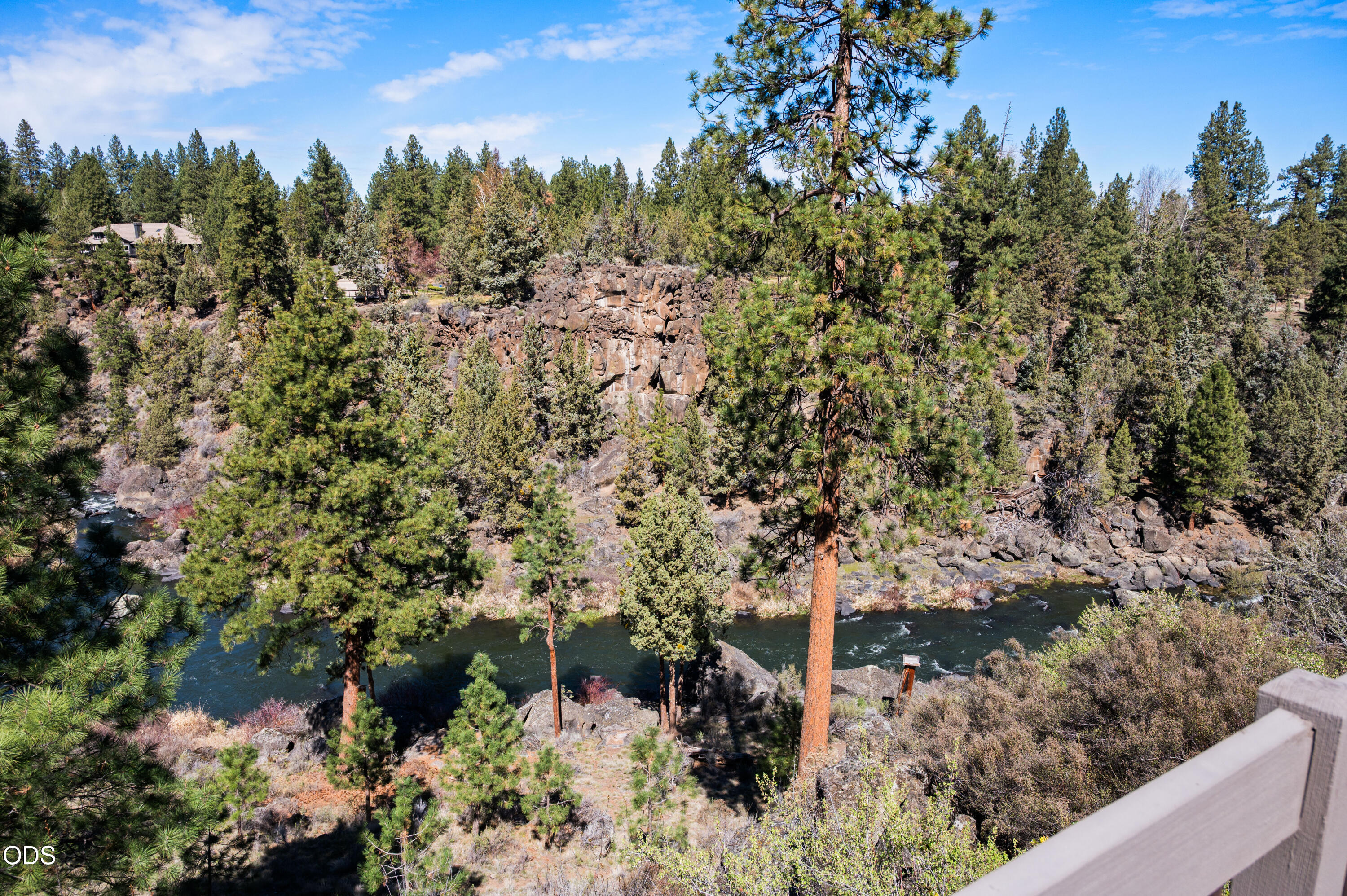 4211 Northwest Lower Village Road Bend, OR 97703 - Photo 5 of 58