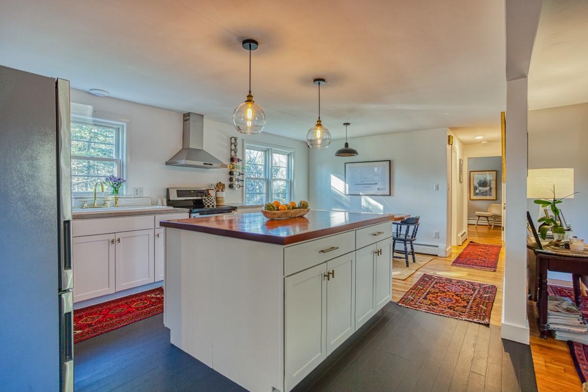 323 Ocean Point Road East Boothbay, ME 04544 - Photo 8 of 36 8