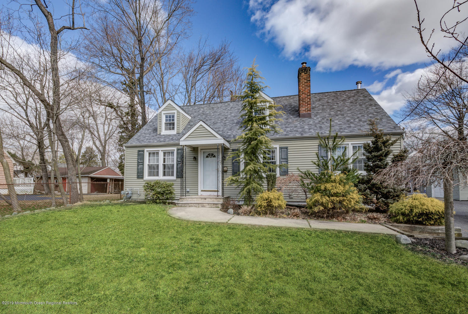 37 Ravine Drive Matawan, NJ 07747 - Photo 1 of 18 GOOD FRONT