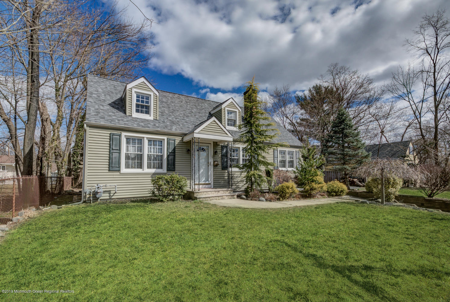37 Ravine Drive Matawan, NJ 07747 - Photo 2 of 18 GOOD FRONT 2