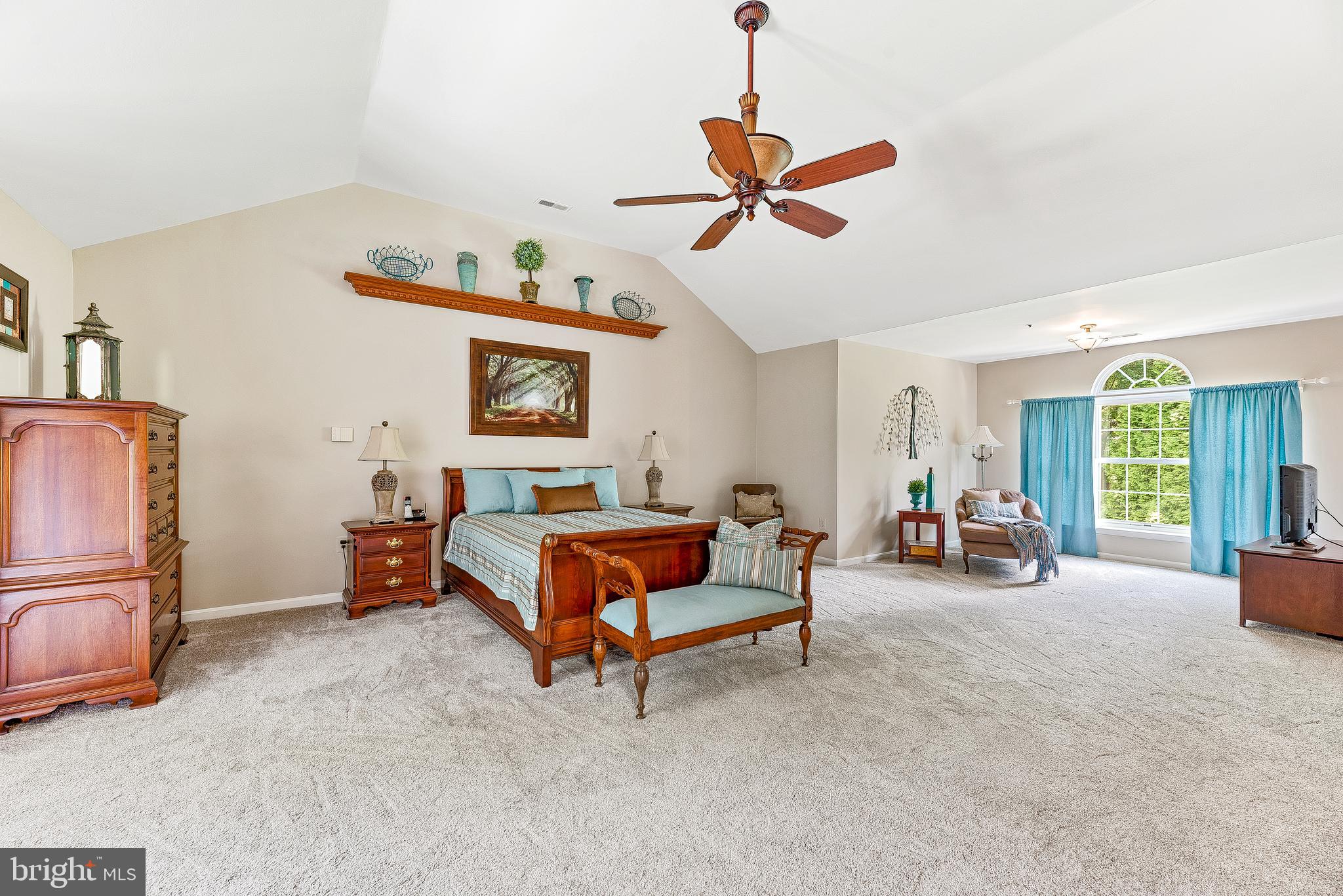 570 Small Reward Road Huntingtown, MD 20639 - Photo 31 of 64 Upper Level Main Bedroom w/Sitting Area...