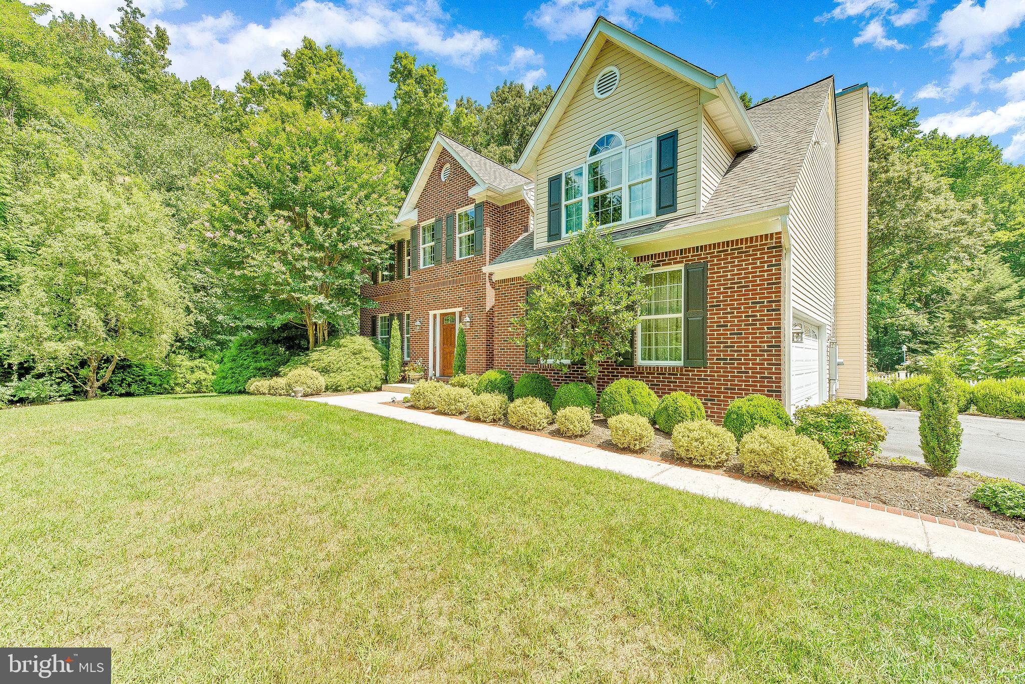 570 Small Reward Road Huntingtown, MD 20639 - Photo 5 of 64 Brick Front Colonial W/Side Loading Garage...