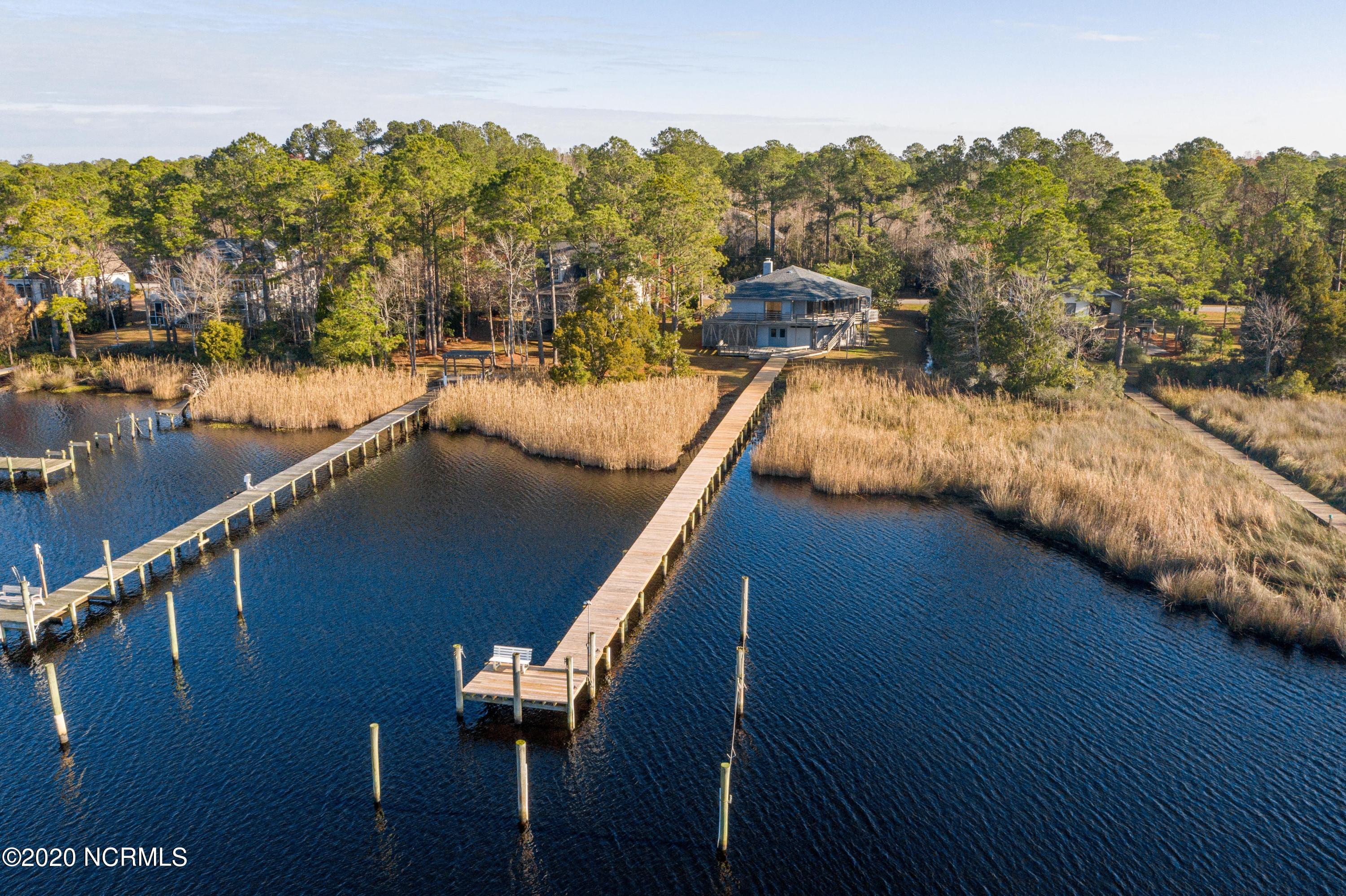 5212 Bucco Reef Road New Bern, NC 28560 - Photo 1 of 50 Wonderful Waterfront!