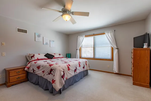 $830,000 | 57618 205th Avenue, Plainview, MN 55964