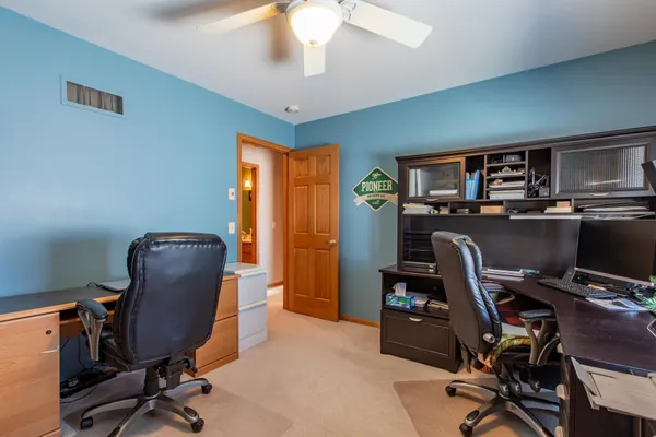 $830,000 | 57618 205th Avenue, Plainview, MN 55964