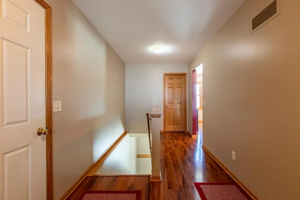 $799,900 | 57618 205th Avenue, Plainview, MN 55964