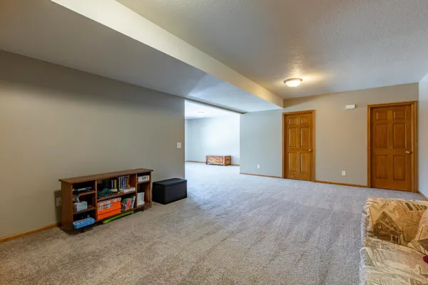 $799,900 | 57618 205th Avenue, Plainview, MN 55964