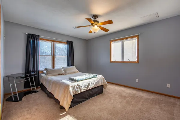 $799,900 | 57618 205th Avenue, Plainview, MN 55964