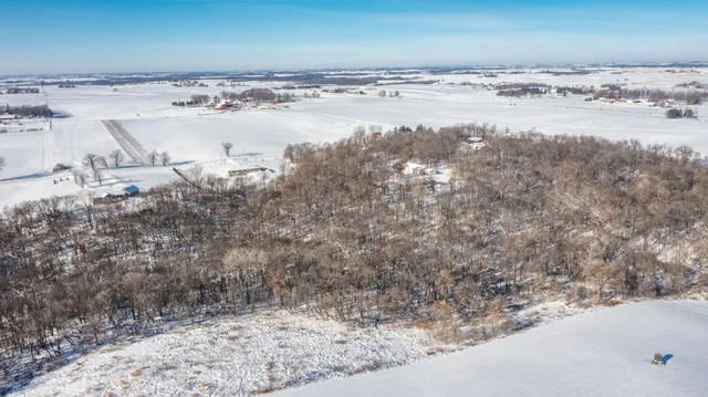 $830,000 | 57618 205th Avenue, Plainview, MN 55964