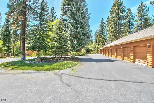 $1,265,000 | 170 Village Boulevard, Unit 4, Incline Village, NV 89451