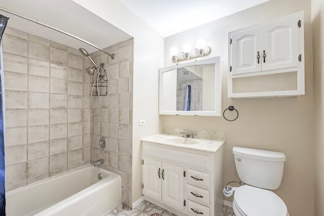 $2,800 | 8912 South Ryan Road, Hometown, IL 60456