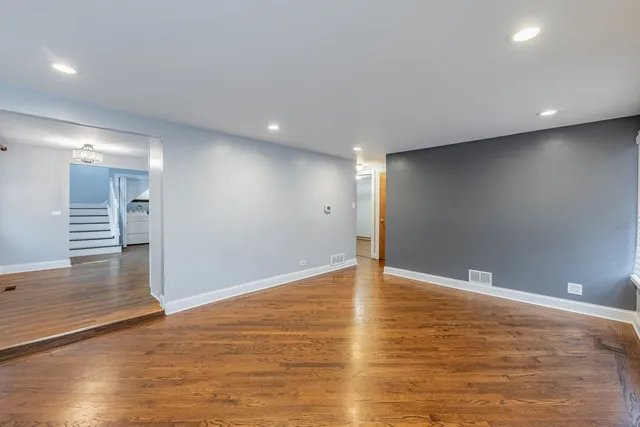 $2,800 | 8912 South Ryan Road, Hometown, IL 60456