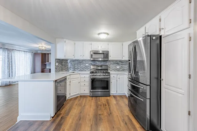 $2,800 | 8912 South Ryan Road, Hometown, IL 60456